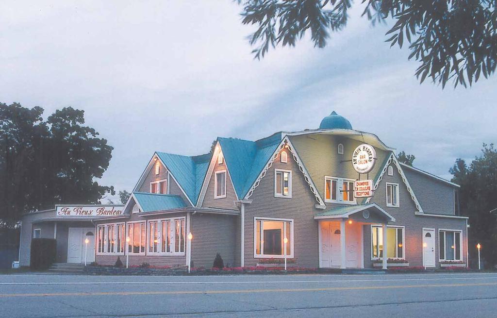 Hotel Au Vieux Bardeau Deschambault Kültér fotó