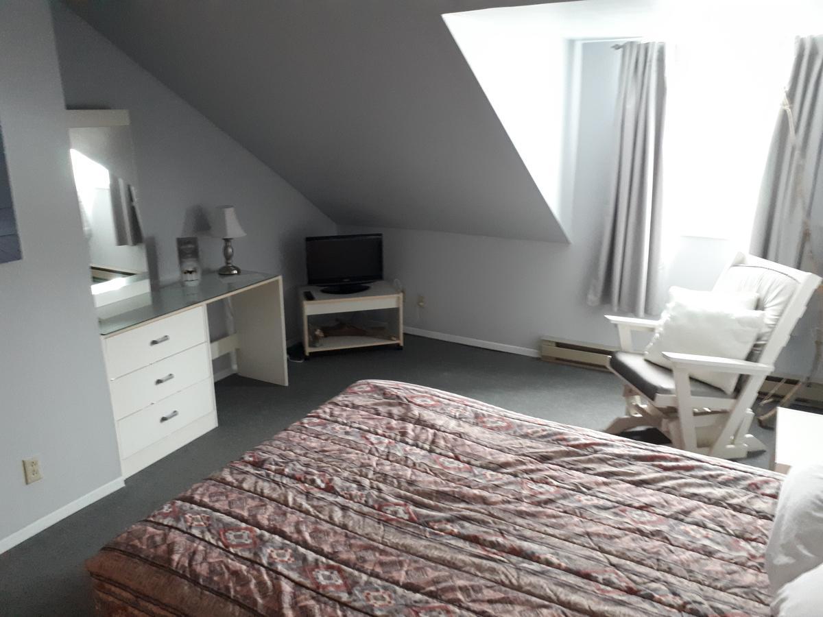 Hotel Au Vieux Bardeau Deschambault Kültér fotó