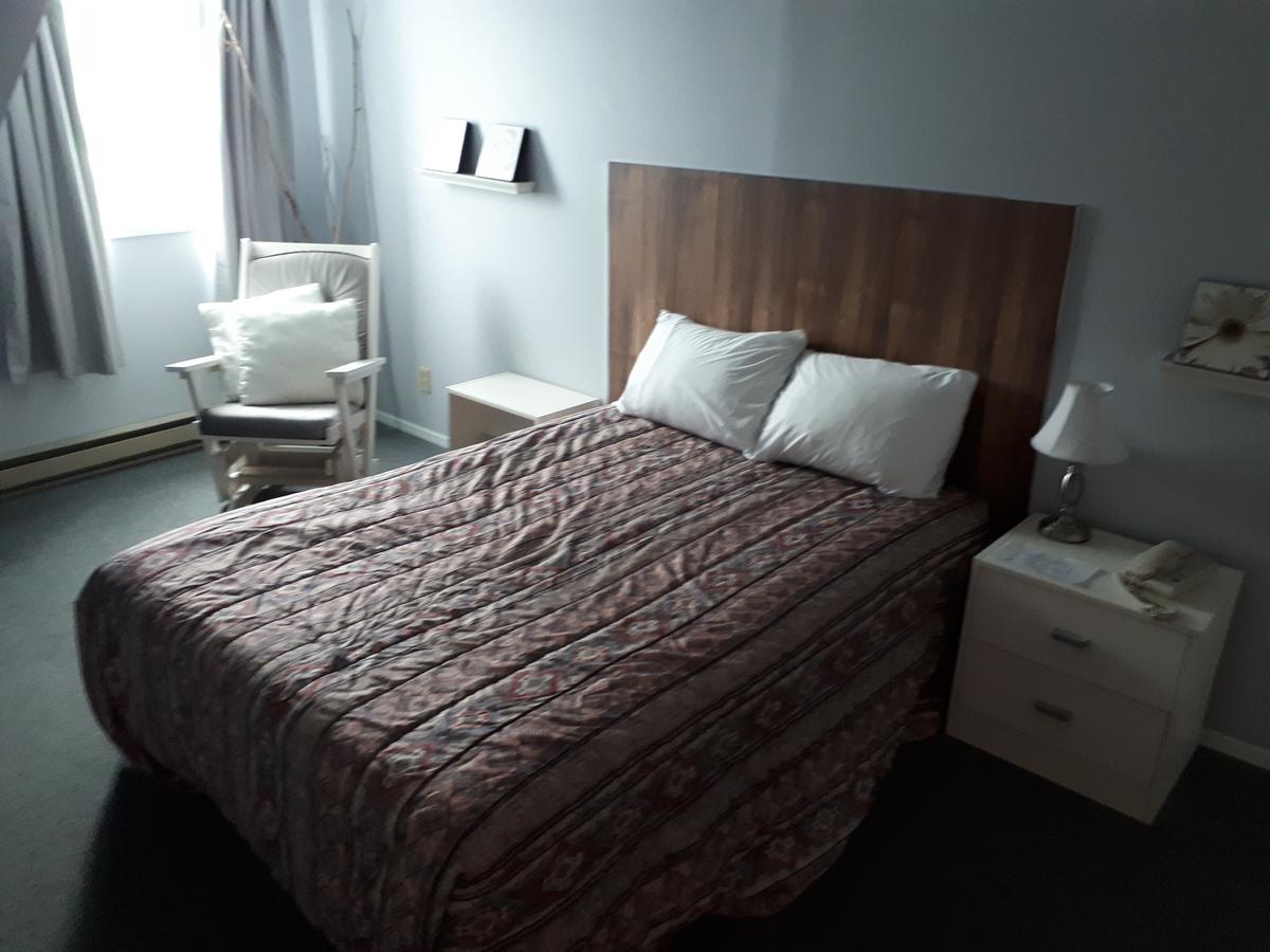 Hotel Au Vieux Bardeau Deschambault Kültér fotó
