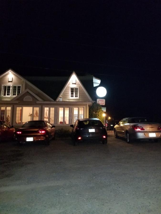 Hotel Au Vieux Bardeau Deschambault Kültér fotó